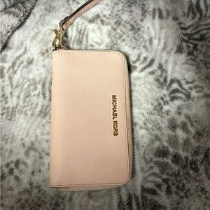 Michael Kors Blush Pink Wristlet